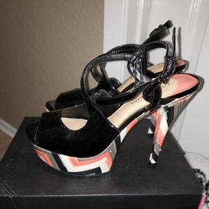 Gianni Bini Chevron heels